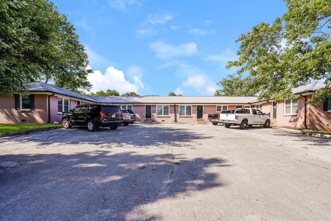 416 Greggview St in McMinnville, TN - Foto de edificio