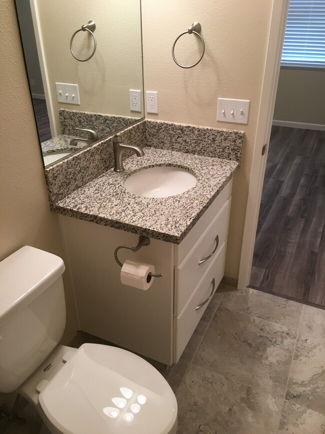 216 A St in Galt, CA - Building Photo - Building Photo