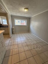 7139 Greenwood Ave in Upper Darby, PA - Building Photo - Building Photo