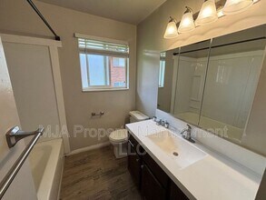 1731 S Holladay Blvd in Holladay, UT - Building Photo - Building Photo