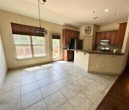 15105 Cavalier Canyon Dr in Lakeway, TX - Building Photo - Building Photo