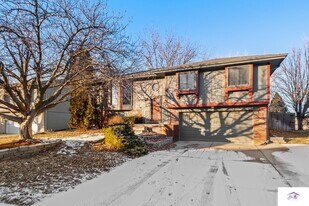 15262 Grover St in Omaha, NE - Building Photo