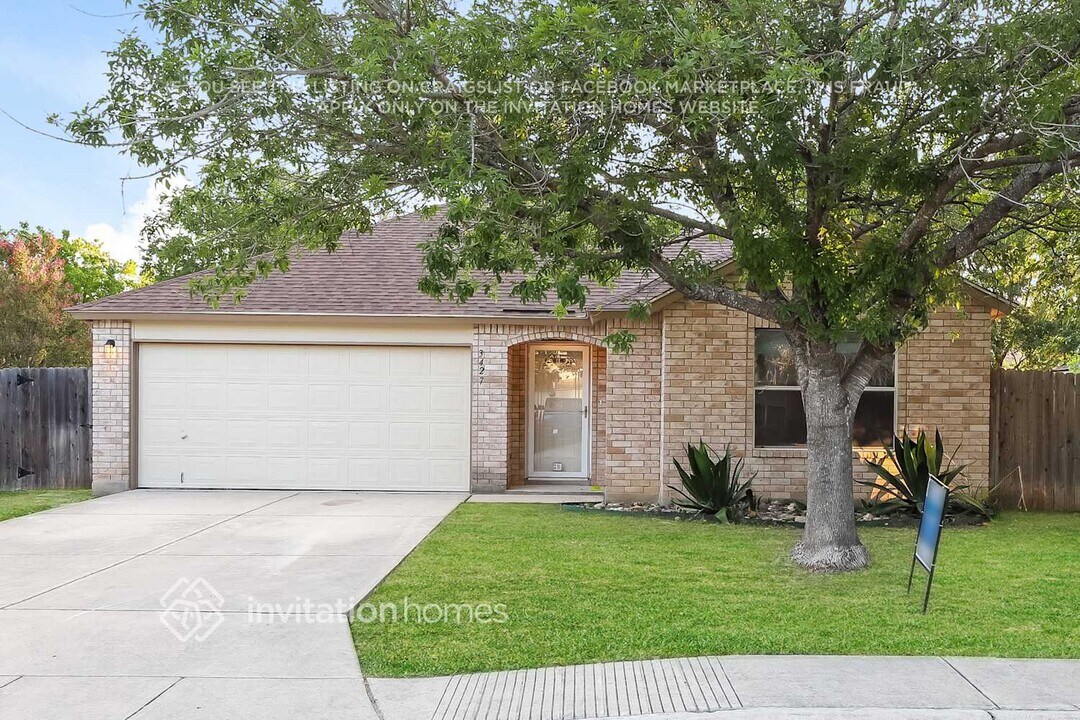 3427 Ridge Ash in San Antonio, TX - Building Photo