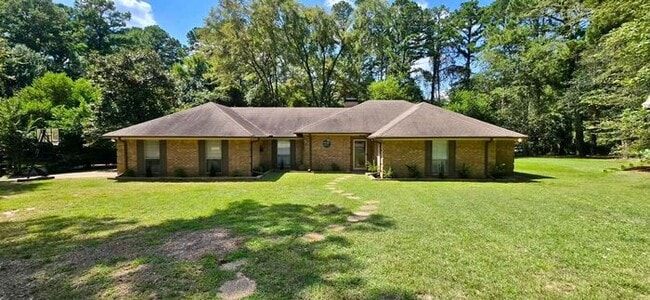 property at 5582 Ramblewood Ln