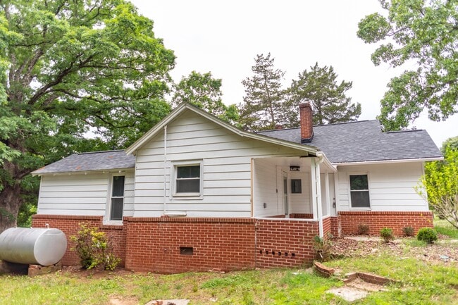 2079 23rd St Dr SE in Hickory, NC - Building Photo - Building Photo