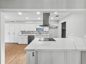 168 Old Bridge Lake St in Houston, TX - Building Photo - Building Photo