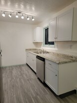 2605 Quiet Cir in Wasilla, AK - Building Photo