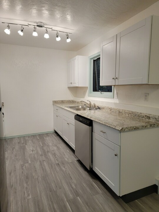 2605 Quiet Cir in Wasilla, AK - Building Photo