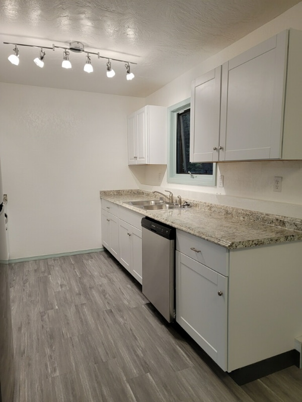 property at 2605 Quiet Cir