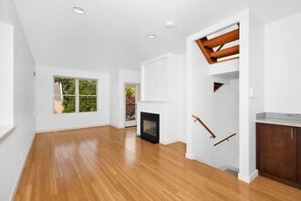 3831 S Angeline St in Seattle, WA - Building Photo - Building Photo