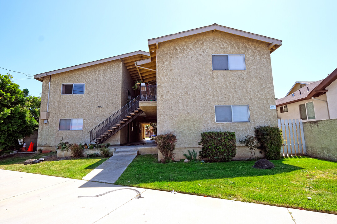 261st St Apartments in Harbor City, CA - Building Photo