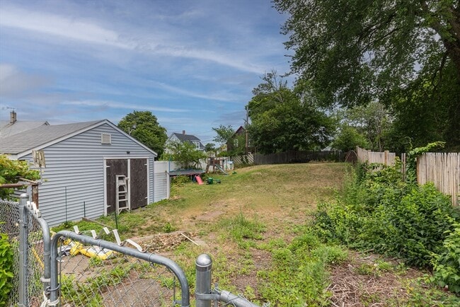 62 Butler St, Unit 2 in Salem, MA - Building Photo - Building Photo