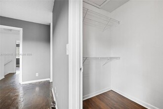 1103 Sussex Dr in North Lauderdale, FL - Building Photo - Building Photo