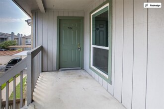 260 El Dorado Blvd in Webster, TX - Building Photo - Building Photo