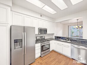 3968 Via Holgura in San Diego, CA - Building Photo - Building Photo