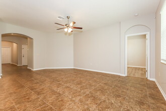 11516 Scarlet Ibis Pl in Riverview, FL - Building Photo - Building Photo