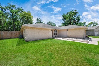 22407 Millgate Dr in Spring, TX - Building Photo - Building Photo