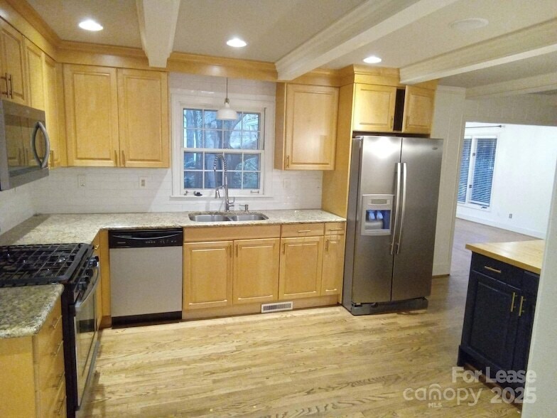 5101 Allison Ave in Charlotte, NC - Building Photo