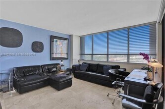 11113 Biscayne Blvd in North Miami, FL - Building Photo - Building Photo