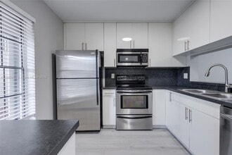 2474 NW 89th Dr, Unit 2474 in Coral Springs, FL - Building Photo - Building Photo