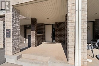 2459 Belt Ln in Oakville, ON - Building Photo - Building Photo