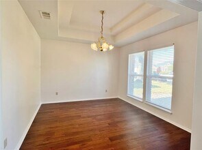 906 Moore St in Cedar Hill, TX - Building Photo - Building Photo