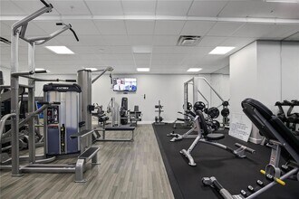 100 S Eola Dr, Unit 801 in Orlando, FL - Building Photo - Building Photo