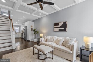 616 Hyson St in Baltimore, MD - Building Photo