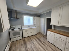 200 S West St in Royal Oak, MI - Building Photo - Building Photo