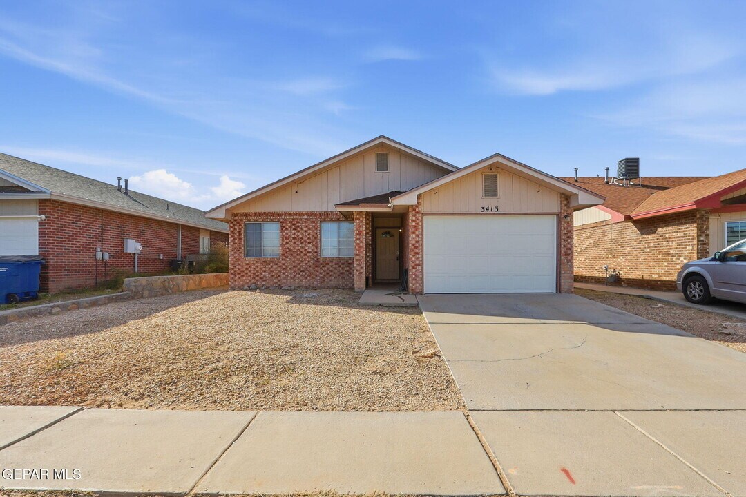 3413 Yellow Rose St in El Paso, TX - Building Photo