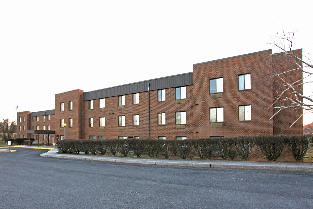 Stratford Village in Roanoke, VA - Foto de edificio