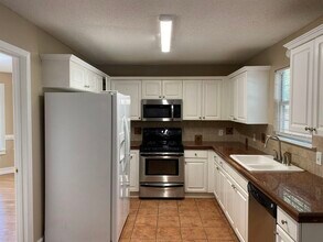 92 Gleneagles Way in Fayetteville, GA - Foto de edificio - Building Photo