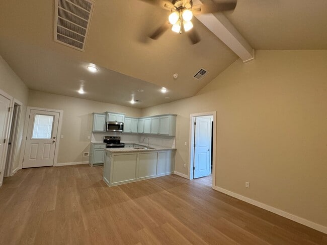 609 W Virginia Ave in Chickasha, OK - Building Photo - Building Photo