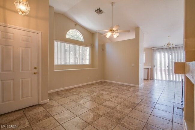 1640 Eagle Peak Way in Las Vegas, NV - Building Photo - Building Photo