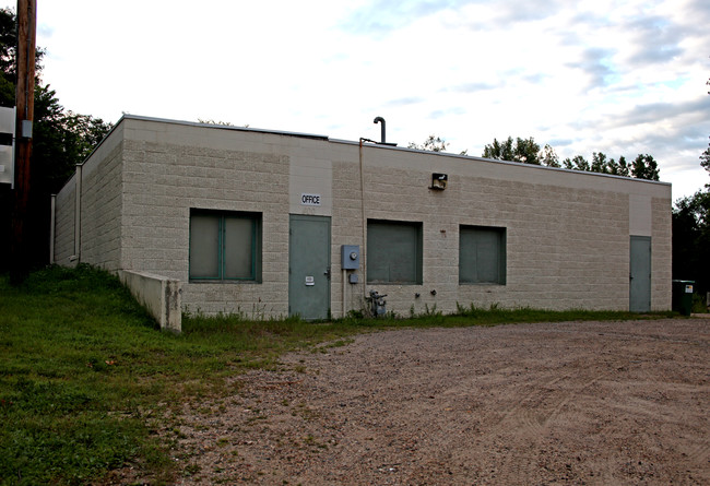 Montrose Mobile Manor in Montrose, MN - Foto de edificio - Building Photo