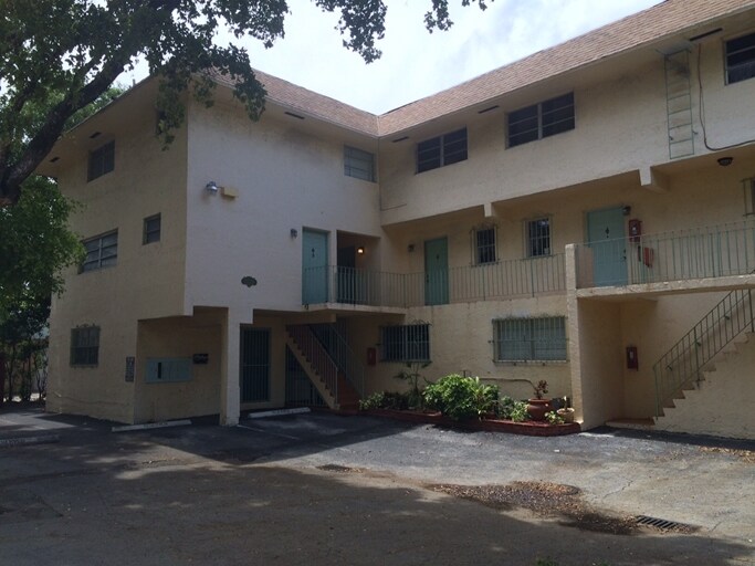 West Trade Inc. in Miami, FL - Building Photo