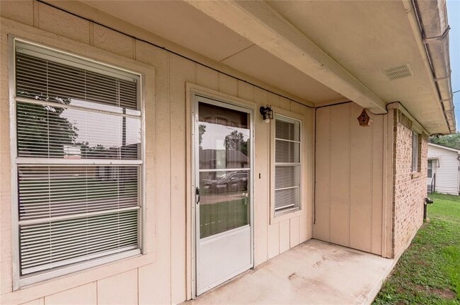 125 Lee Ln in Trinity, TX - Building Photo - Building Photo
