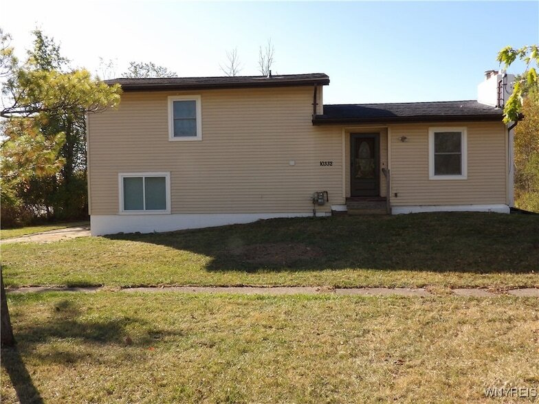 10332 Transit Rd in East Amherst, NY - Building Photo