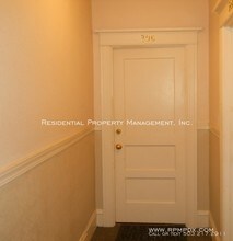2109 NW Irving St-Unit -#206 in Portland, OR - Building Photo - Building Photo