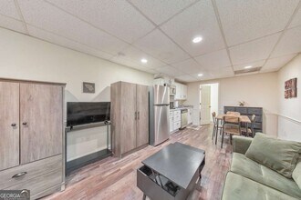 1502 Rockcrest Way in Marietta, GA - Building Photo - Building Photo