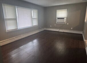 374 N Levasseur Ave in Bourbonnais, IL - Foto de edificio - Building Photo