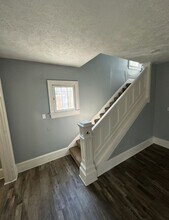 202 Burton Ave in Akron, OH - Foto de edificio - Building Photo