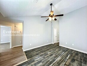 5637 Kaitlyn Dr W in Walls, MS - Foto de edificio - Building Photo