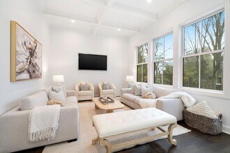 22 Old Lyme Rd in Scarsdale, NY - Building Photo - Building Photo