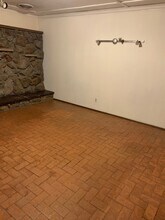 3105 Valverde Dr NE in Albuquerque, NM - Foto de edificio - Building Photo