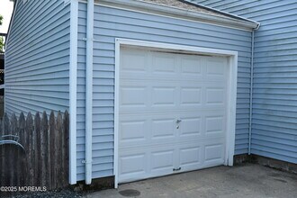 8 Lake Superior Dr in Little Egg Harbor Township, NJ - Building Photo - Building Photo