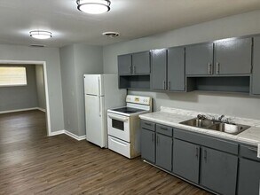 7138 Conant Ave in Jacksonville, FL - Building Photo - Building Photo