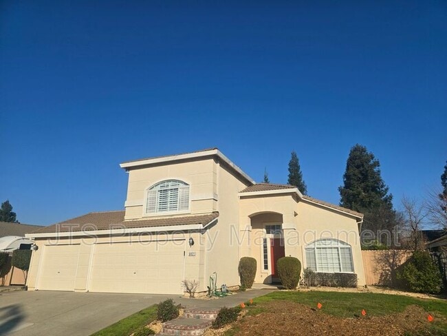 6421 Noble House Ct in Elk Grove, CA - Foto de edificio - Building Photo