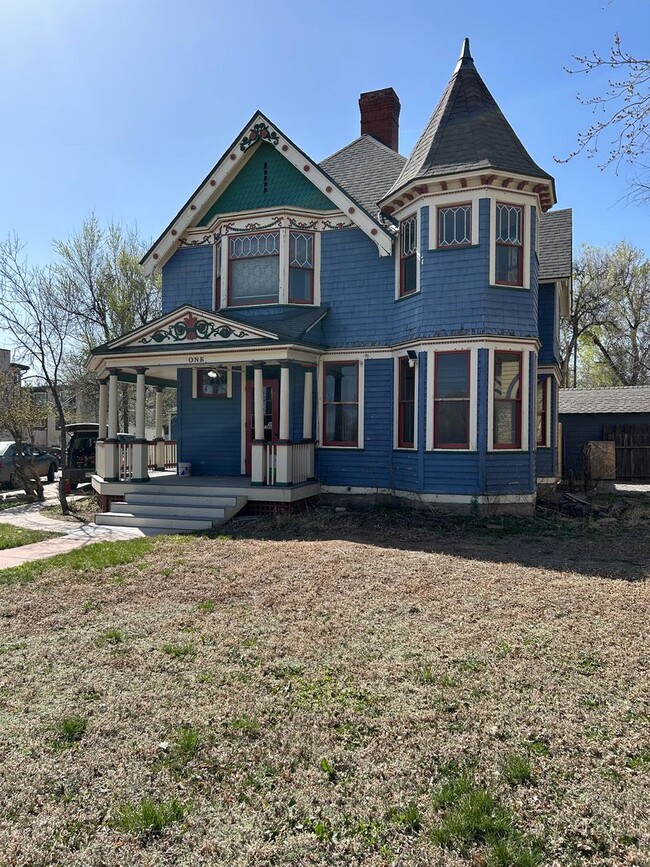 1 Cheyenne Blvd in Colorado Springs, CO - Building Photo - Building Photo