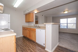 Claremore Creek in Claremore, OK - Building Photo - Interior Photo
